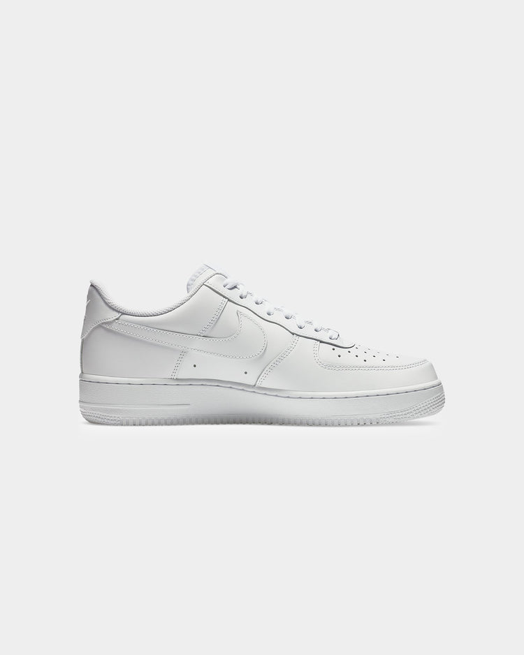 Nike Air Force 1 ’07 Triple White Sneakers