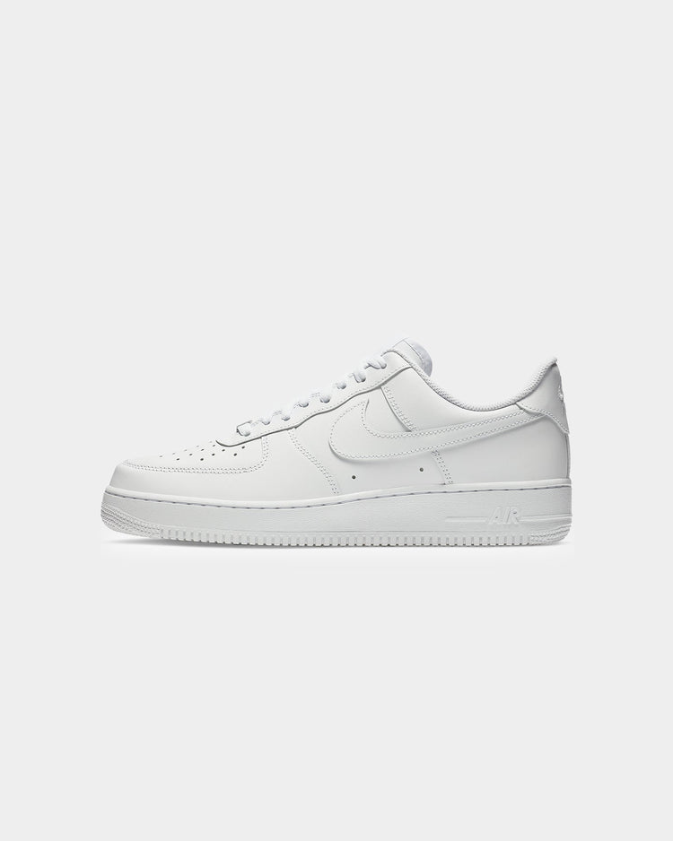 Nike Air Force 1 ’07 Triple White Sneakers