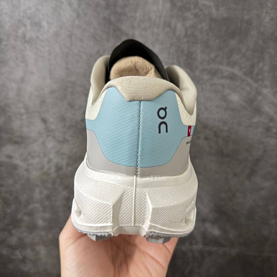 On Cloudvista 3 Mint & Cream Sneakers