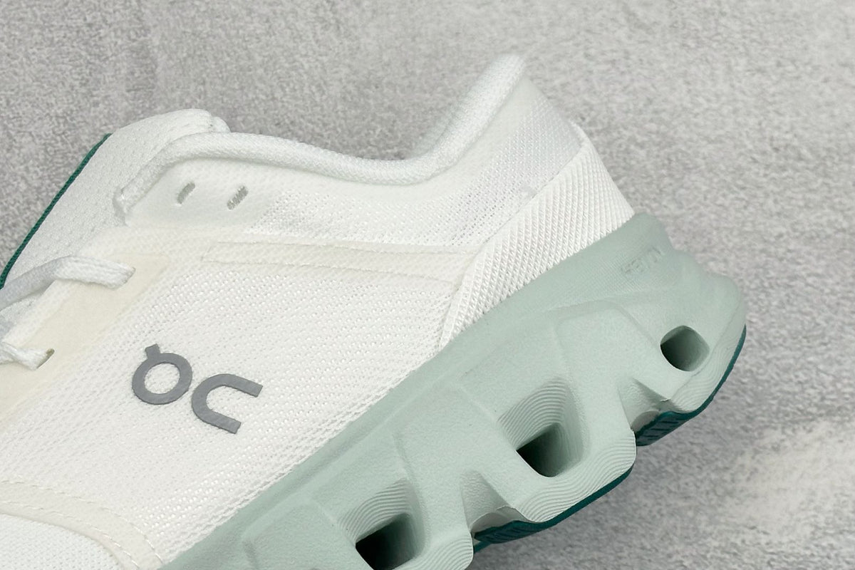 On Cloud X 5 White & Mint Sneakers