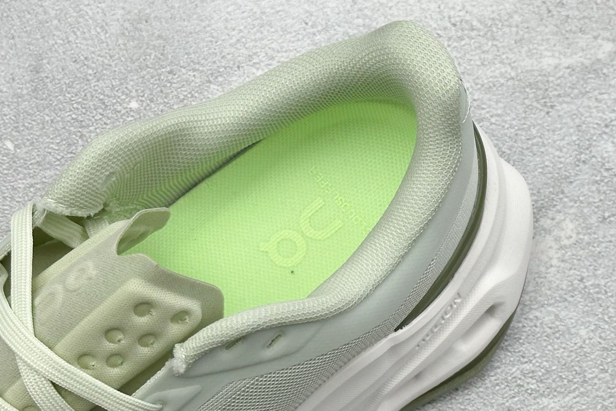 On Cloudpulse 2 Cream & White Sneakers
