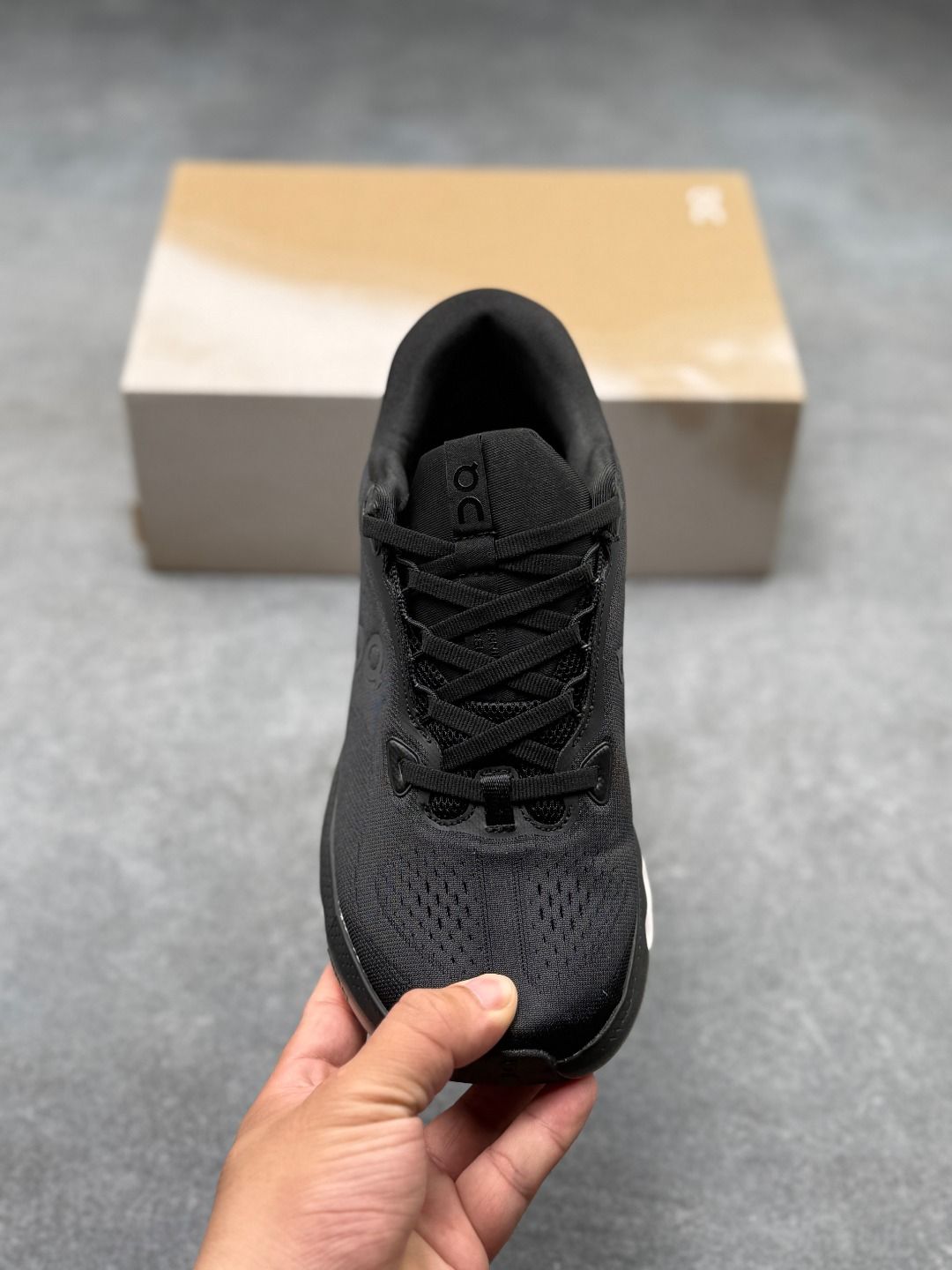 On Cloudsurfer 3 Black & Grey Sneakers