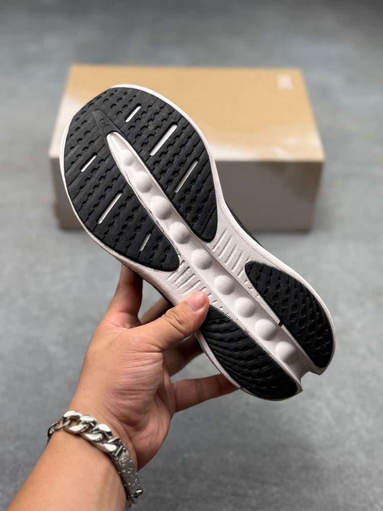 On Cloudsurfer 3 Black & Grey Sneakers