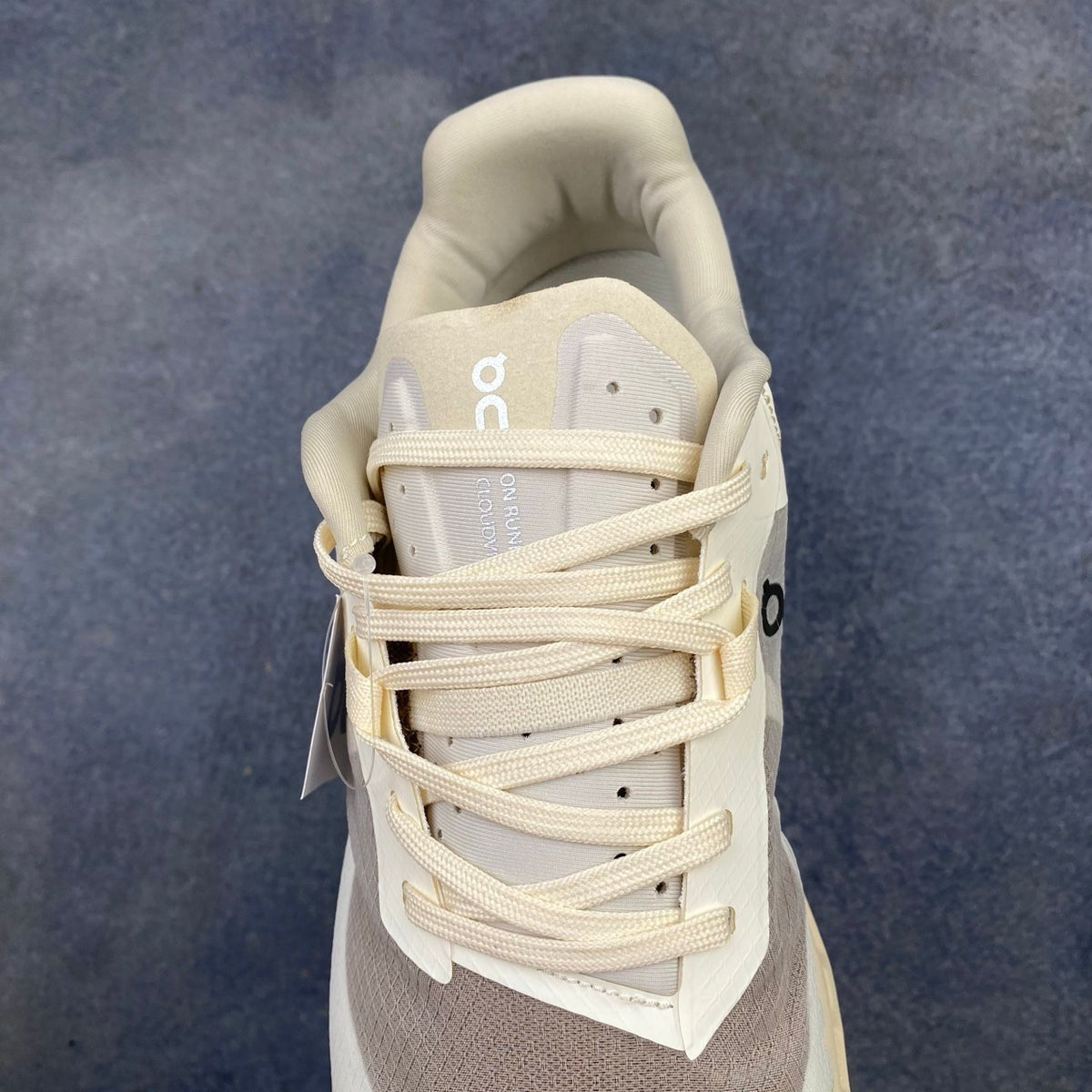 On Cloudvista 2 Cream & Stone Grey Sneakers