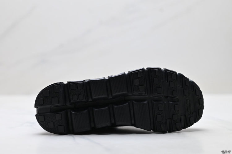 On Cloud 6 Geo All-Black Sneakers