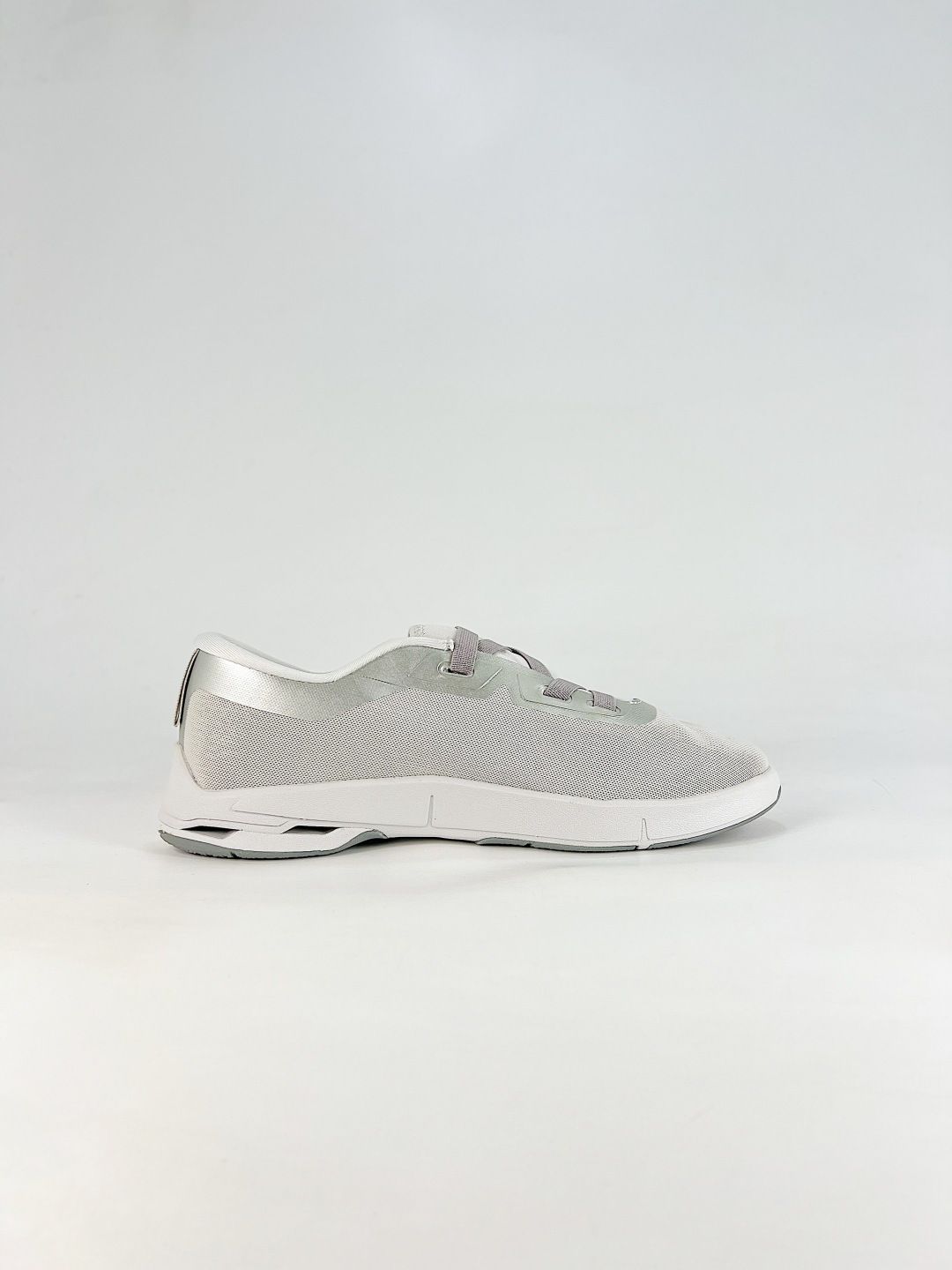 On Cloudnova Moon White & Grey Sneakers