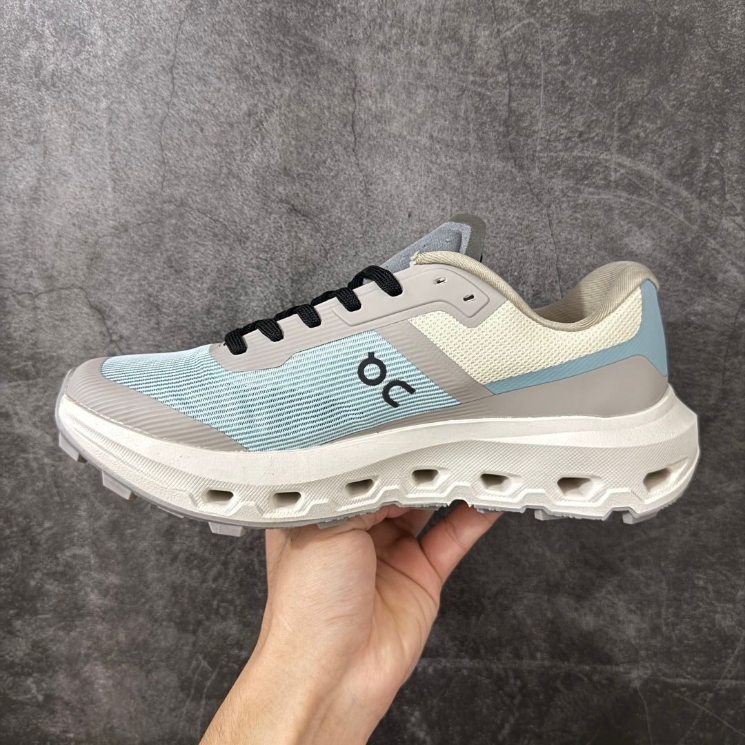 On Cloudvista 3 Mint & Cream Sneakers