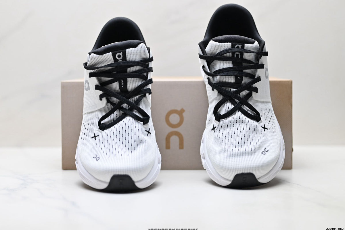 On Cloud X 4 White & Black Sneakers