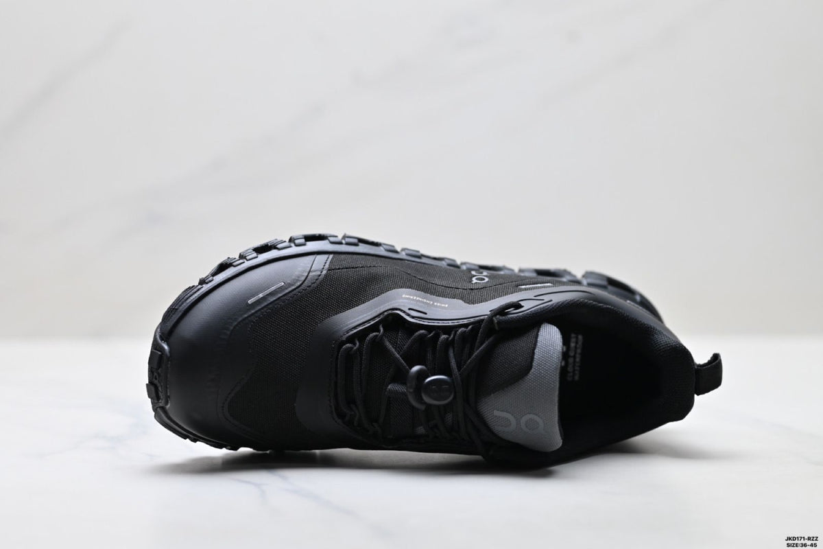 On Cloud 6 Geo All-Black Sneakers