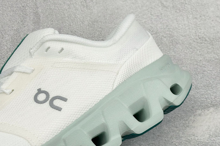 On Cloud X 5 White & Mint Sneakers