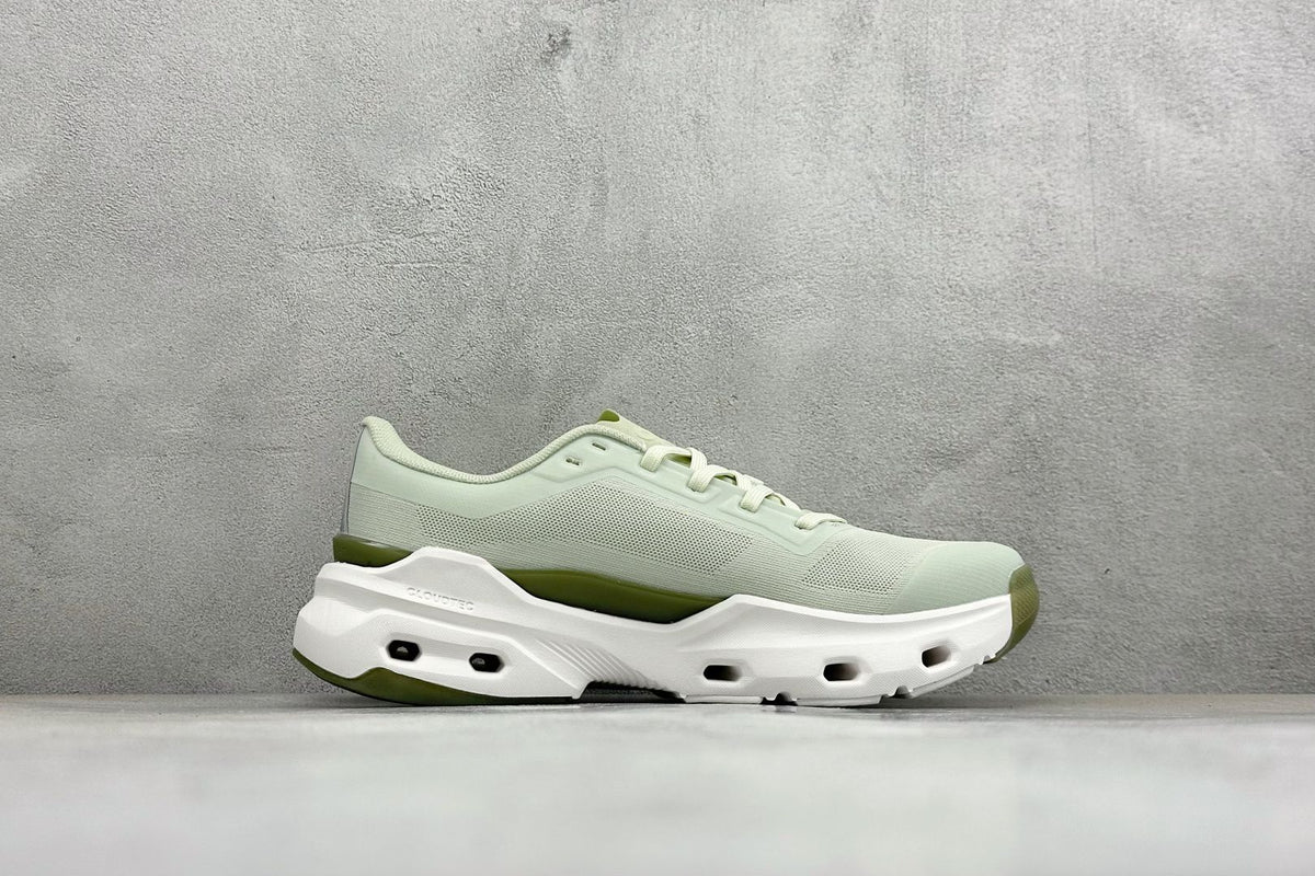 On Cloudpulse 2 Cream & White Sneakers