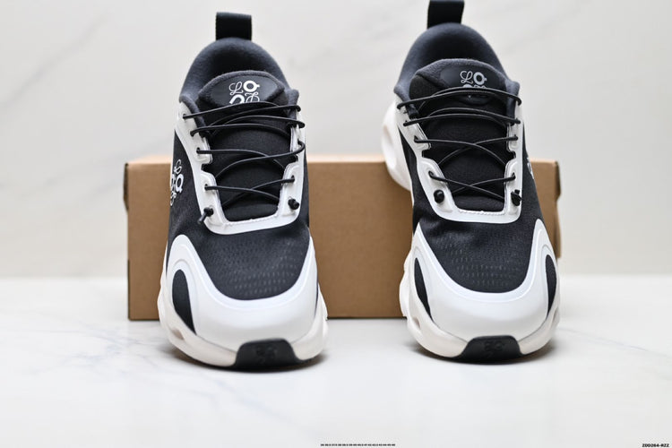 Oudsolo On Black & White Sneakers