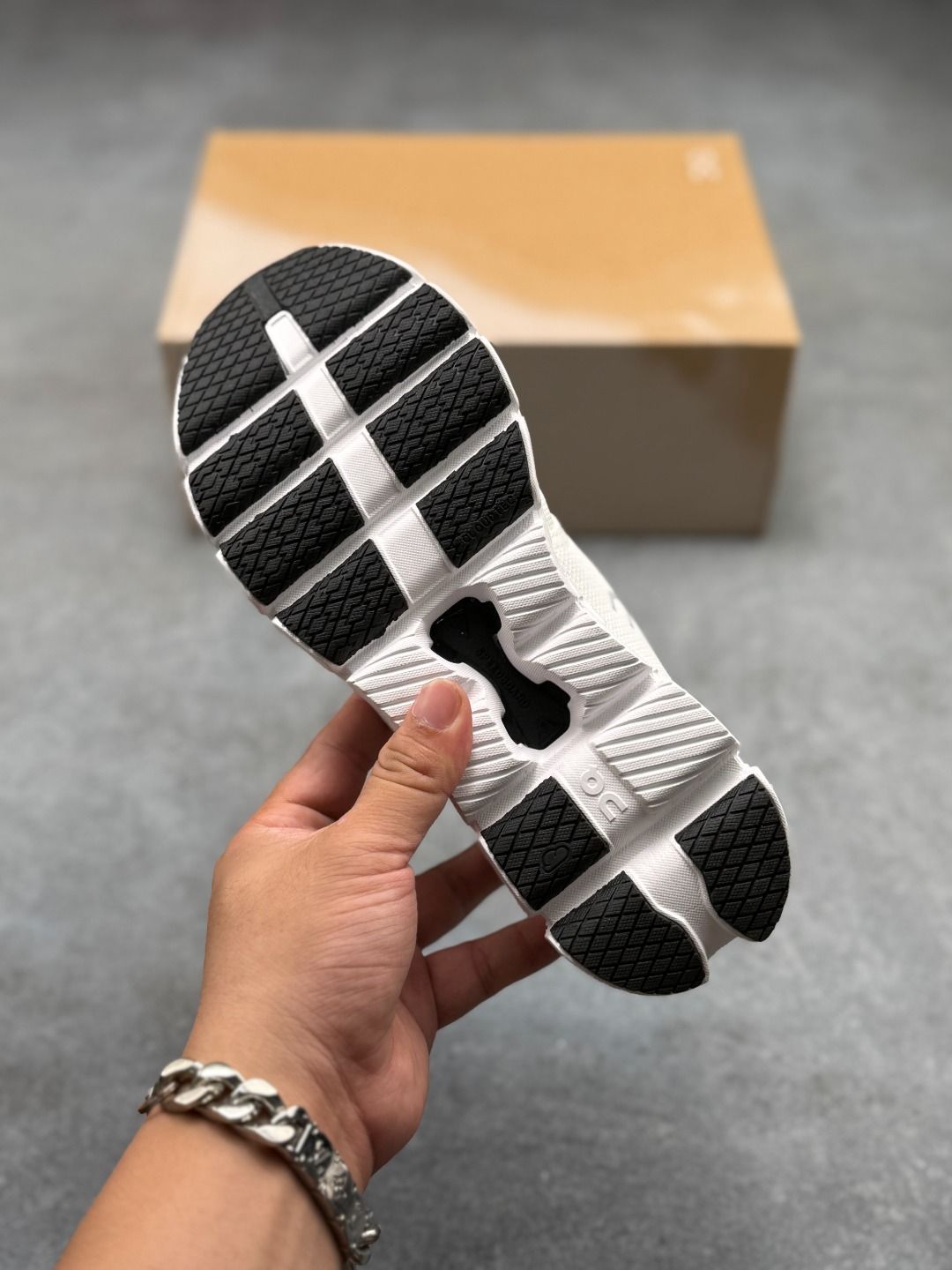 On Cloud X 4 White & Black Sneakers