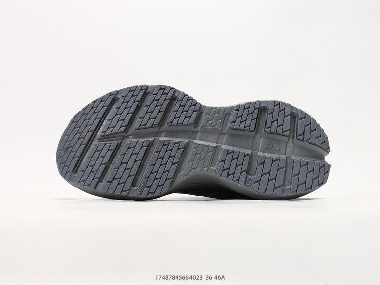 On THE ROGER Pro Fire Grey Sneakers