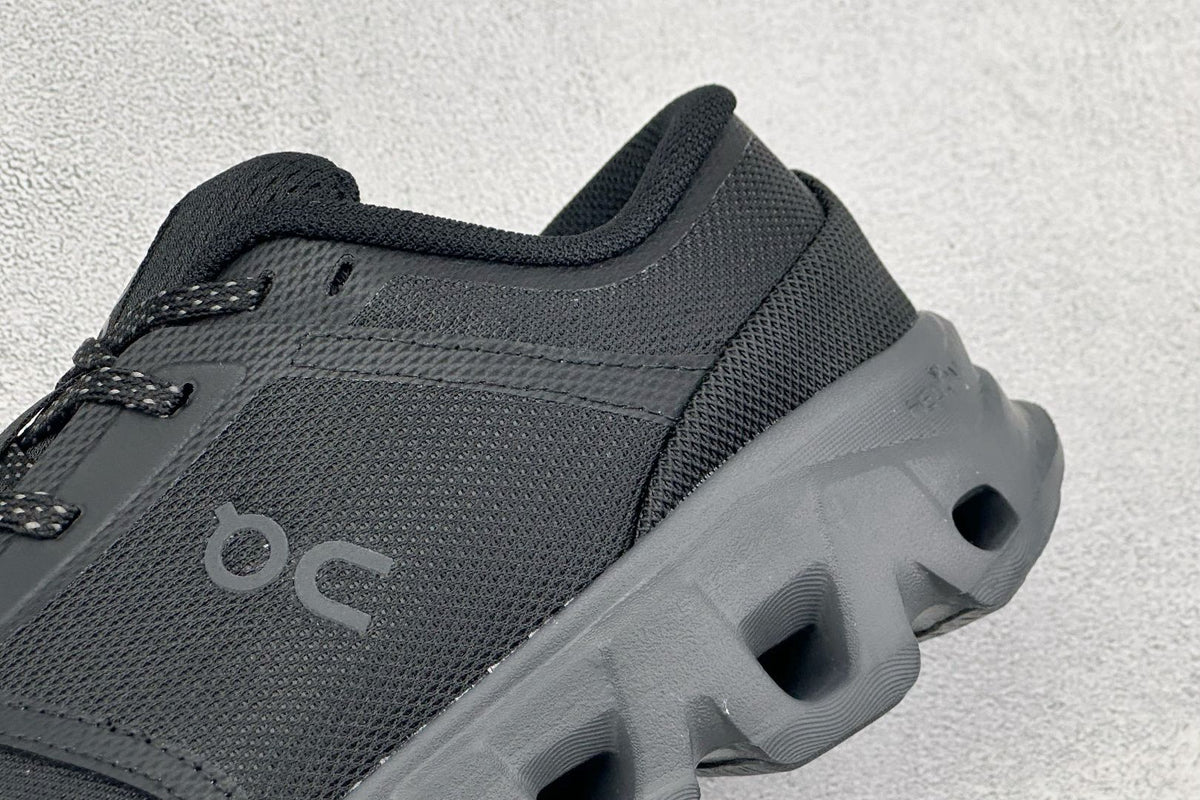 On Cloud X 5 Black & Charcoal Sneakers