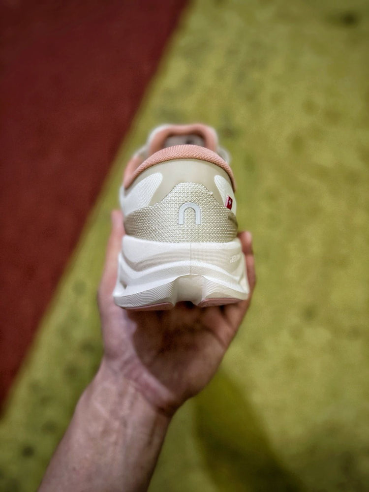 On Cloud X 5 Light Grey & Blush Sneakers