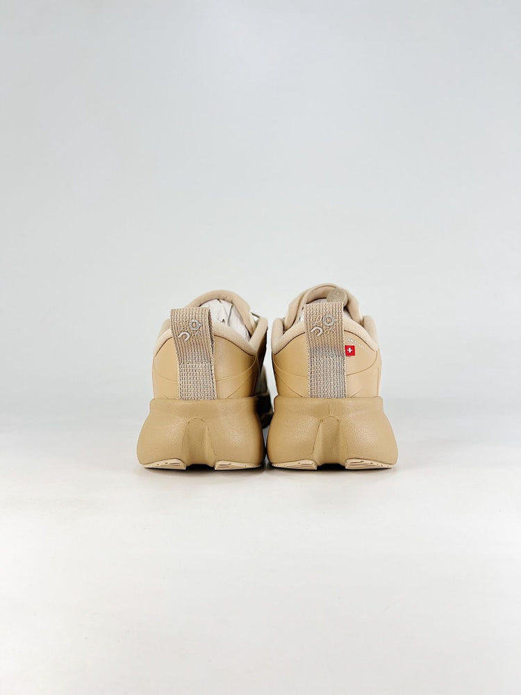Oudsolo On Cream Sneakers