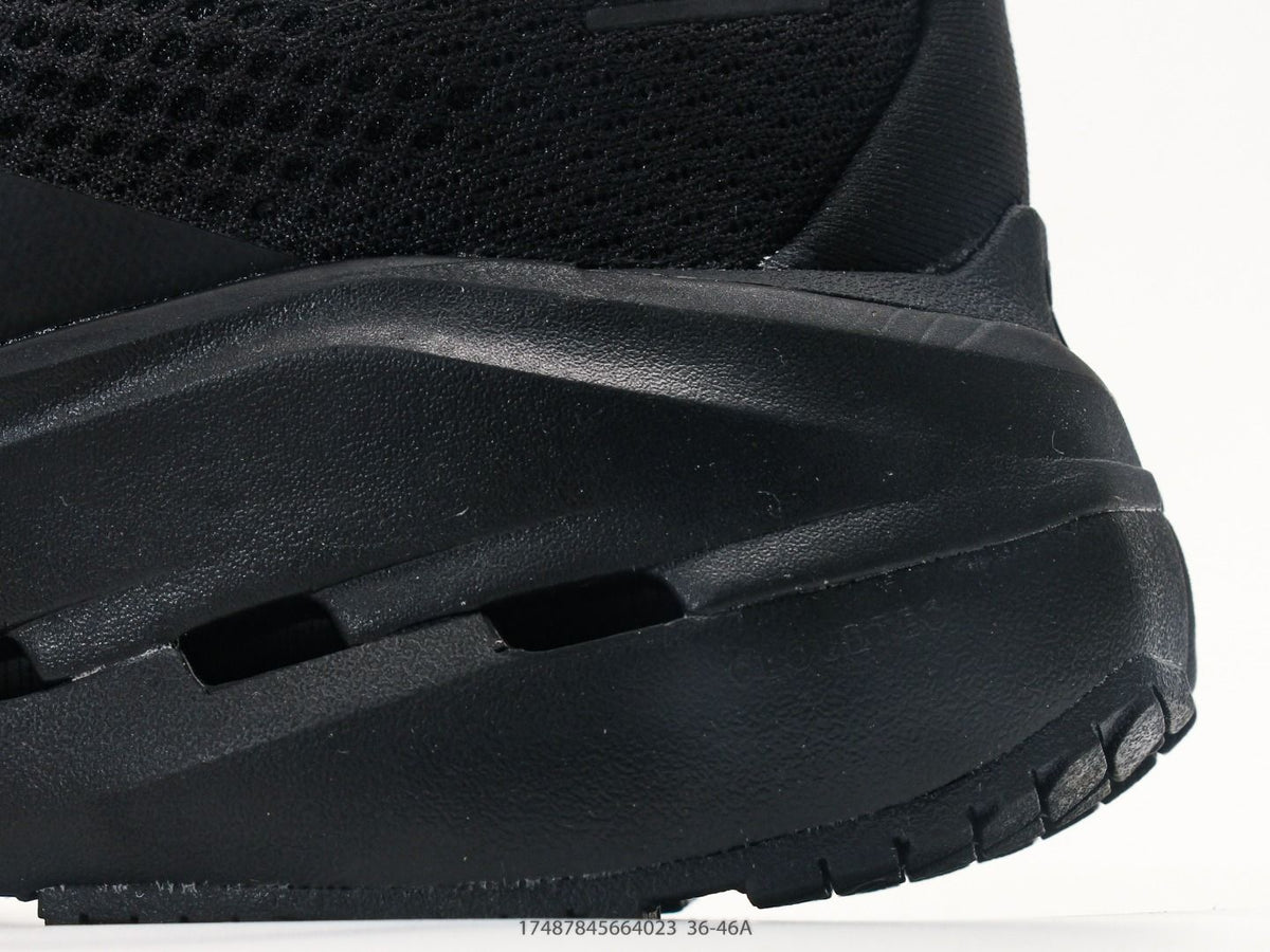 On THE ROGER Pro Fire Black Sneakers