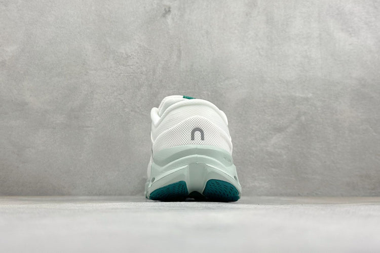 On Cloud X 5 White & Mint Sneakers