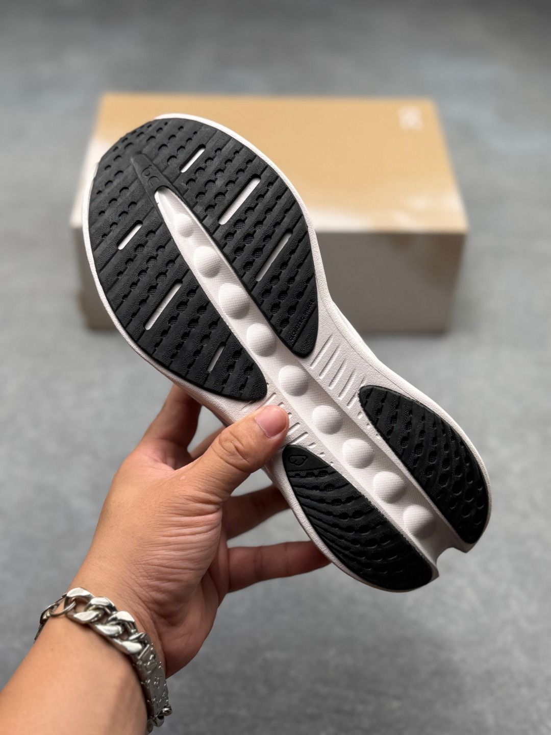 On Cloudsurfer 3 Black & Light Grey Sneakers