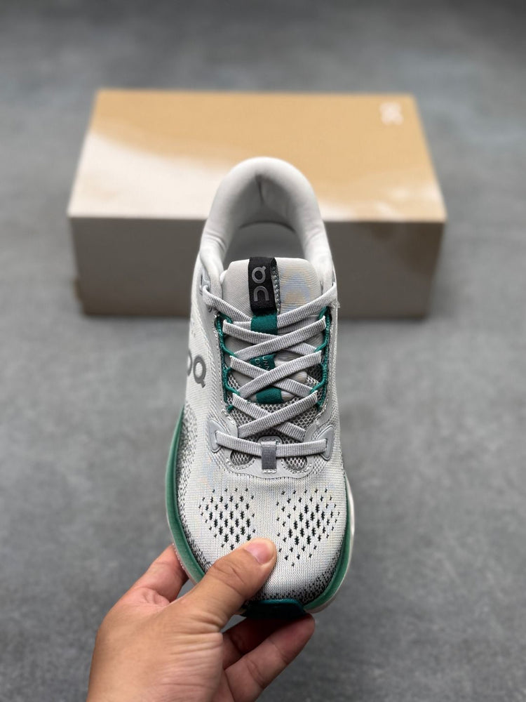 On Cloudsurfer 3 Light Grey & Sage Sneakers