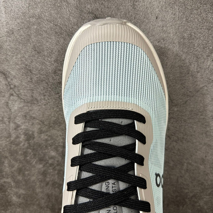 On Cloudvista 3 Mint & Cream Sneakers