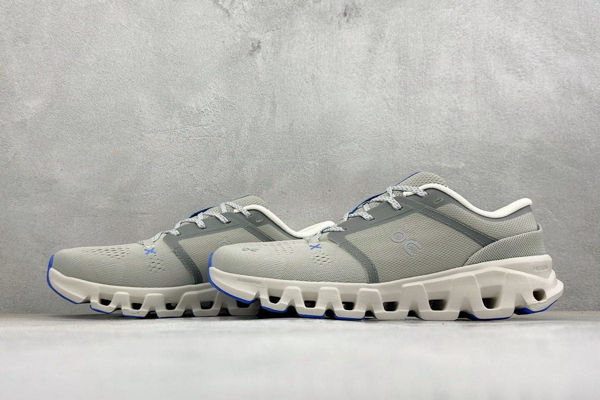 On Cloud X 5 Grey & White Sneakers