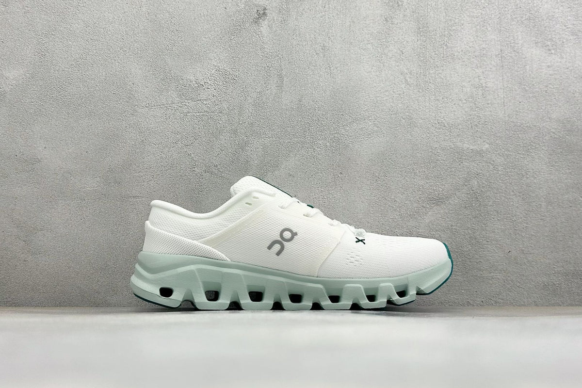 On Cloud X 5 White & Mint Sneakers