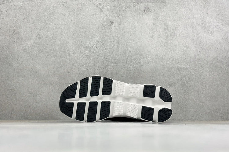 On Cloud X 5 Black & White Sneakers