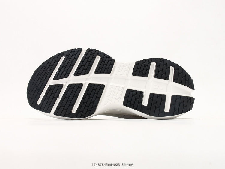 On THE ROGER Pro Fire White & Black Sneakers