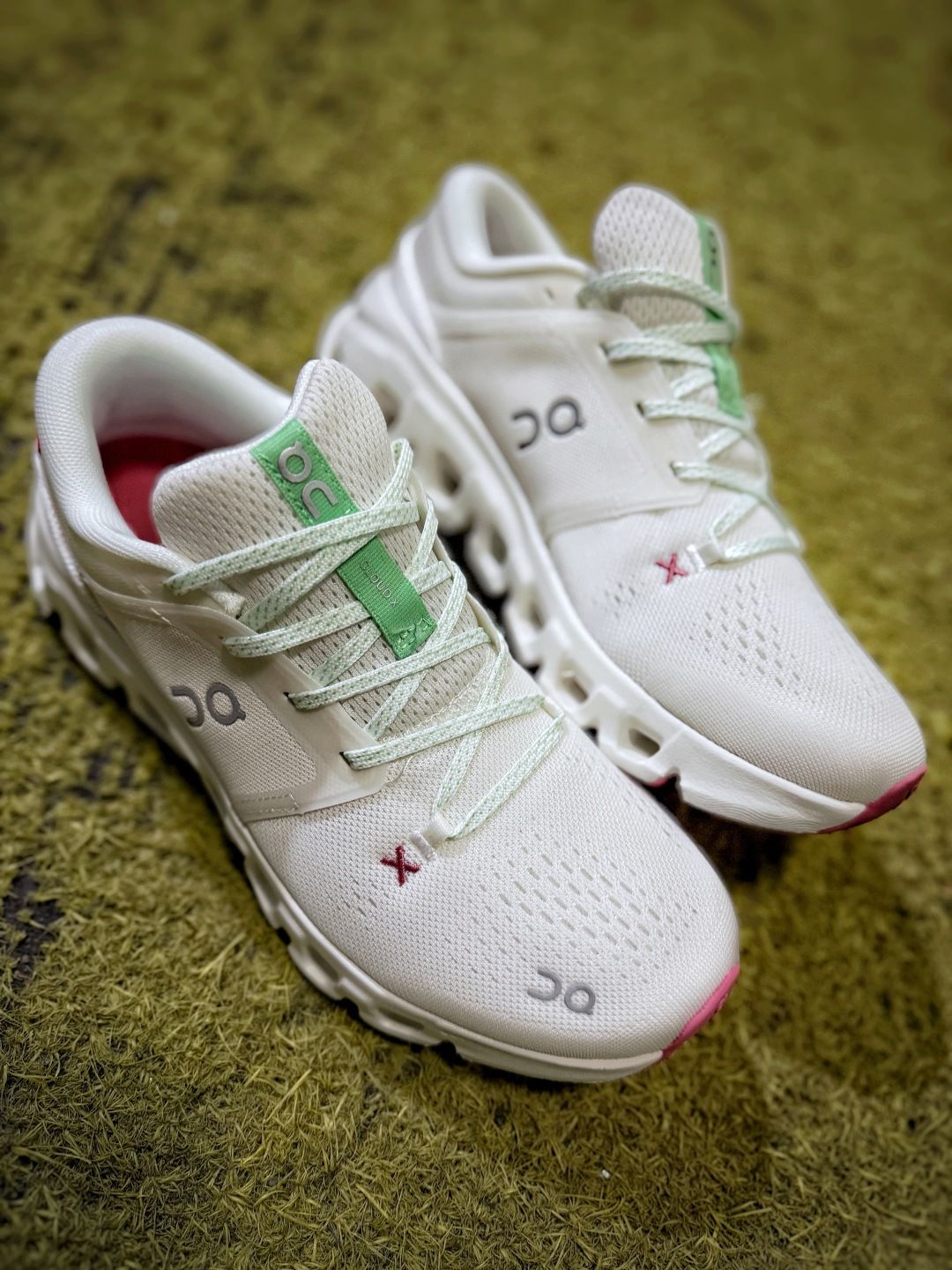 On Cloud X 5 White & Mint Sneakers