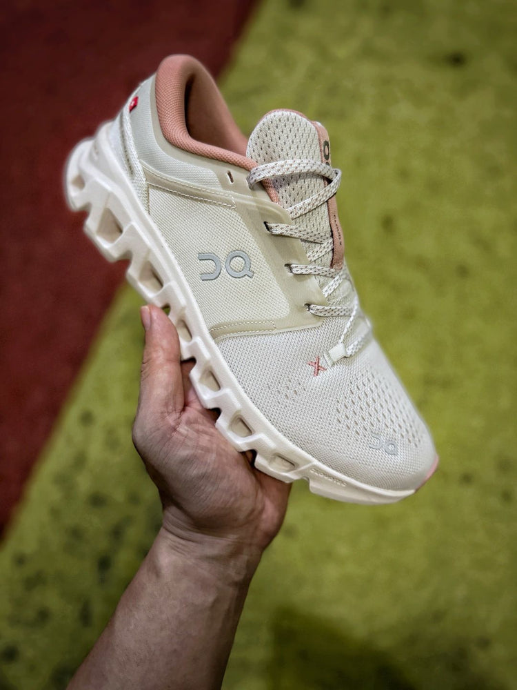 On Cloud X 5 Light Grey & Blush Sneakers