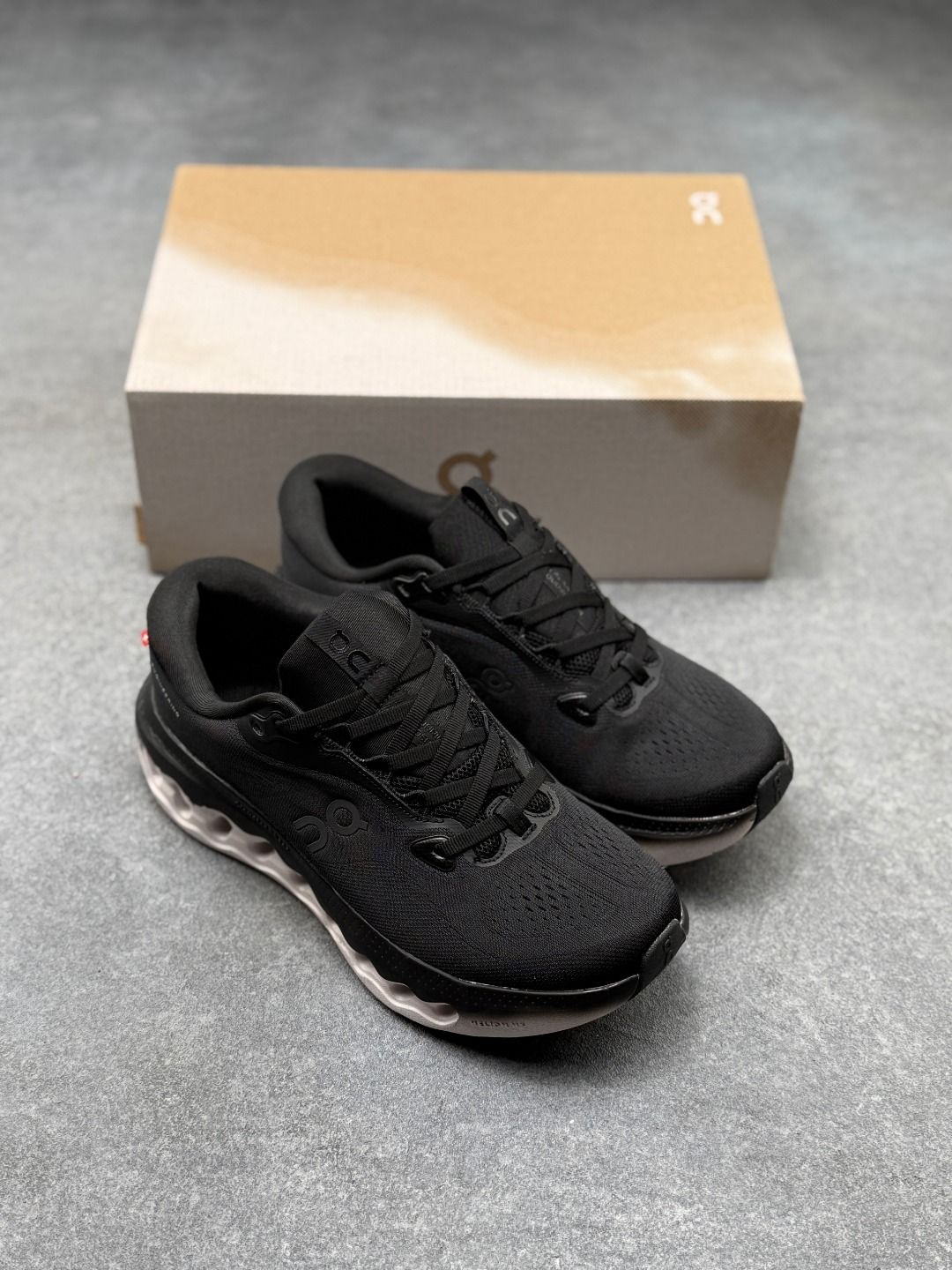 On Cloudsurfer 3 Black & Grey Sneakers