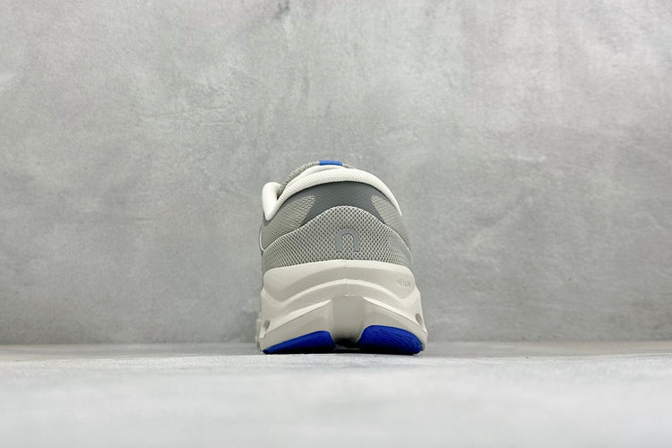 On Cloud X 5 Grey & White Sneakers