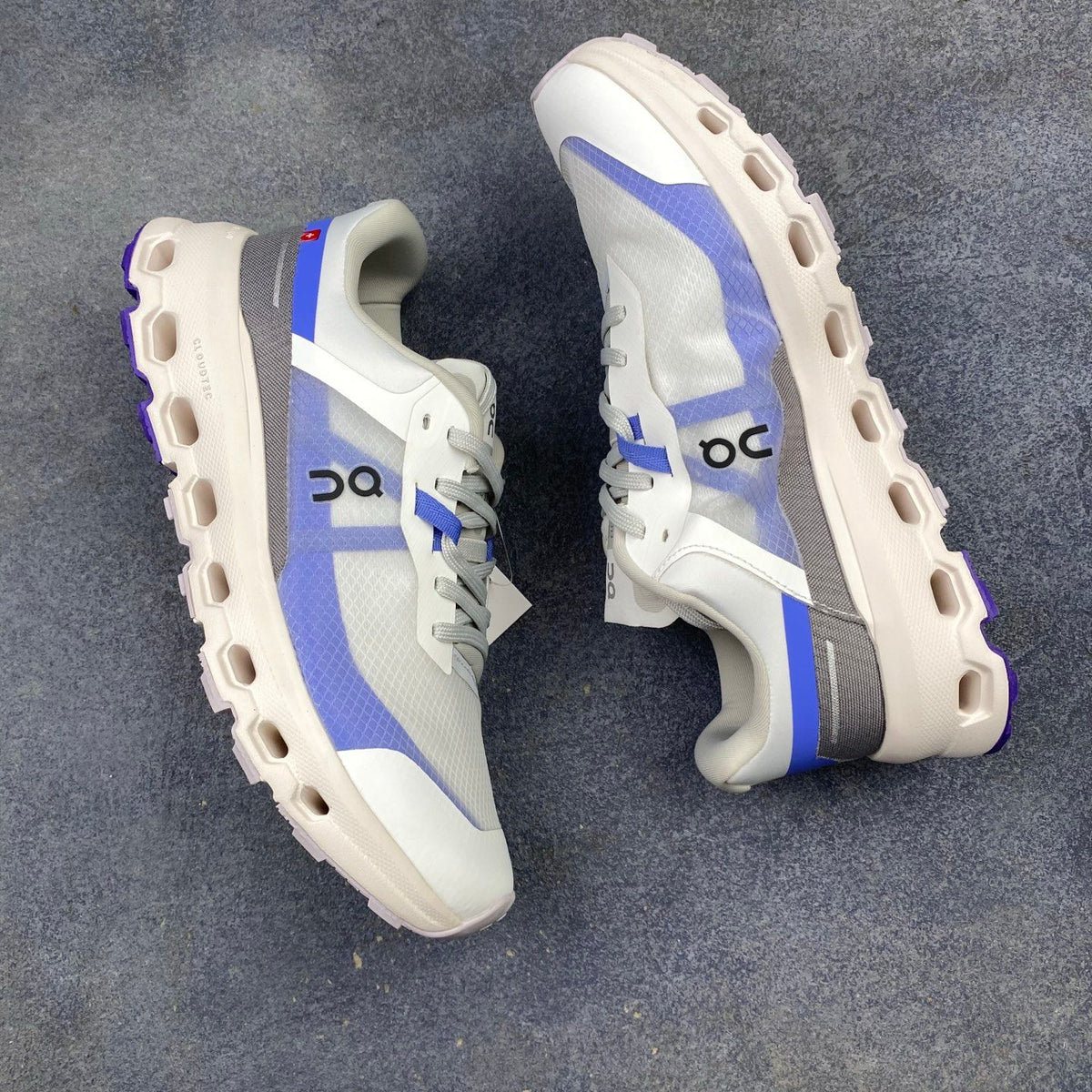 On Cloudvista 2 Cream & Blue Sneakers
