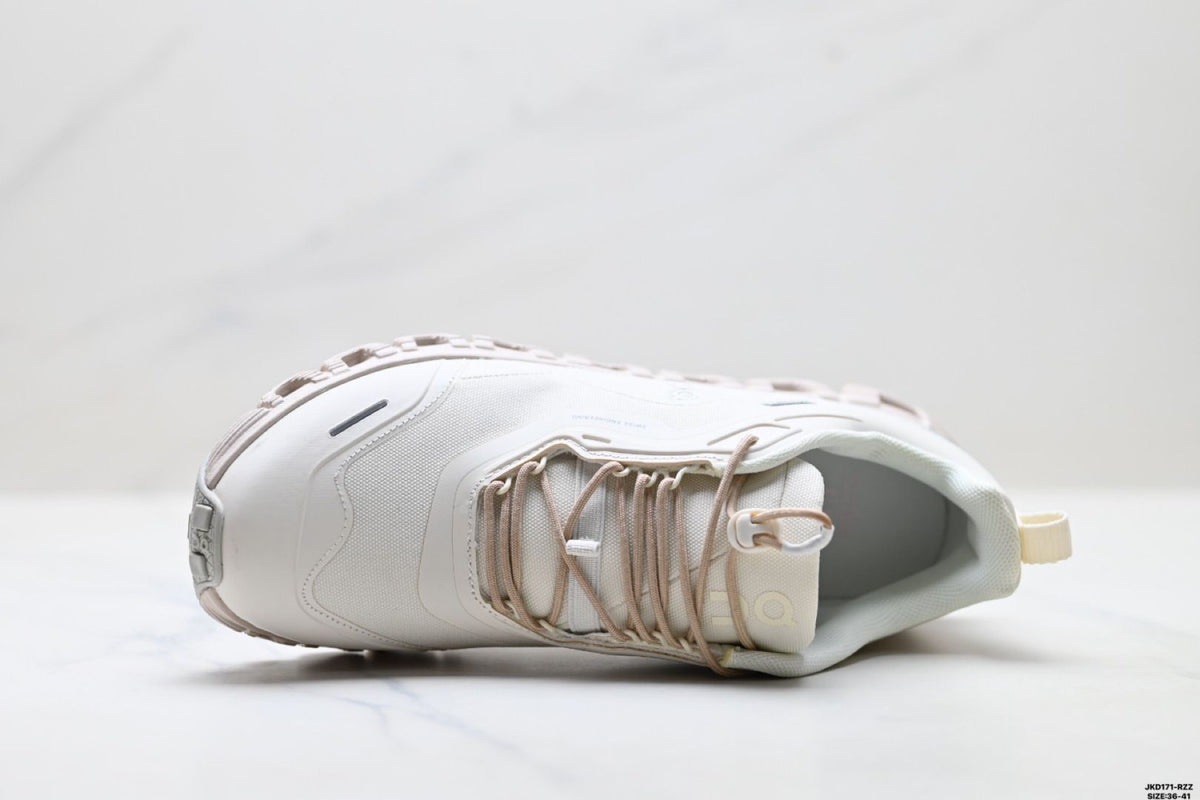 On Cloud 6 Geo White & Light Grey Sneakers