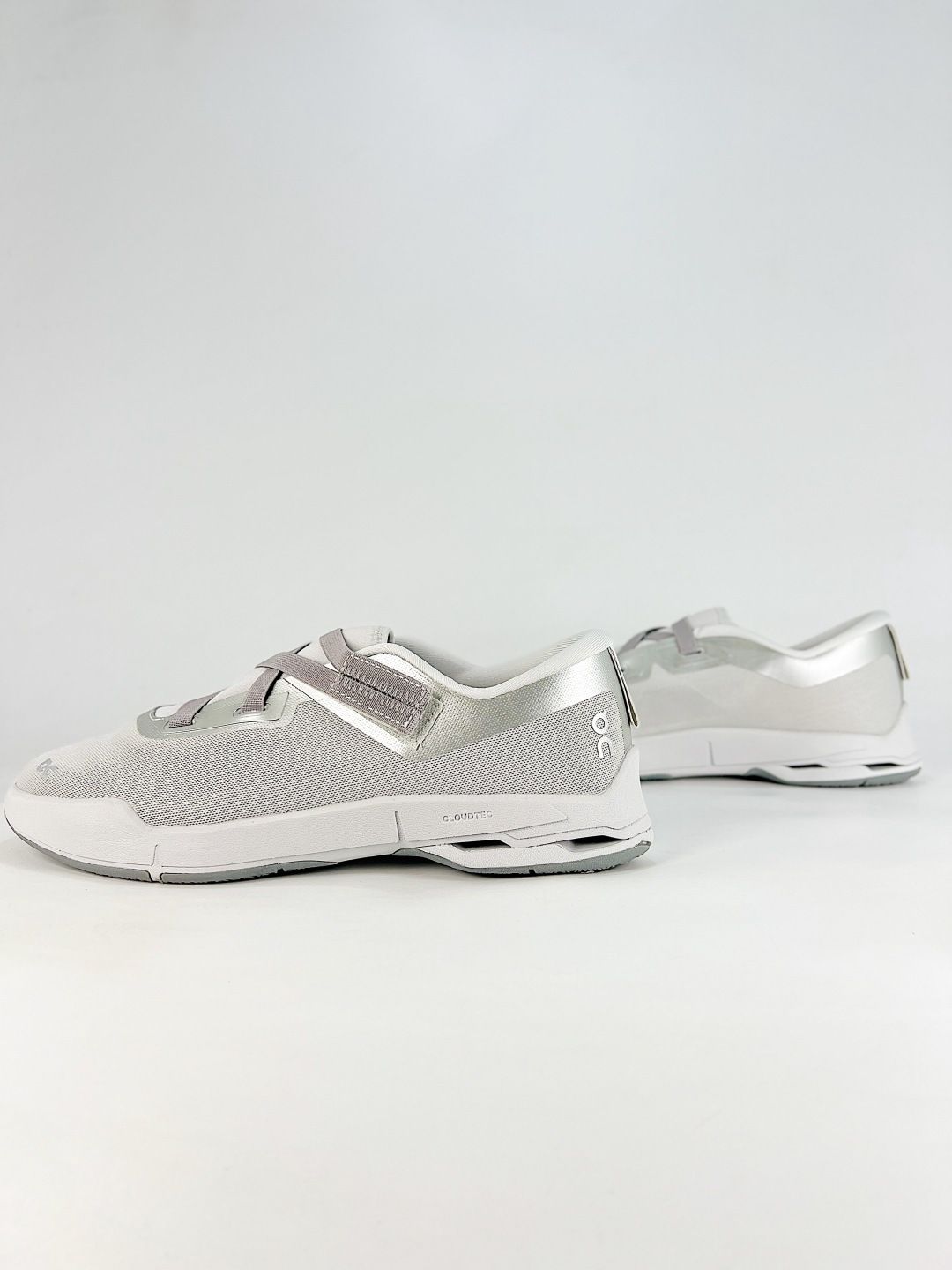 On Cloudnova Moon White & Grey Sneakers