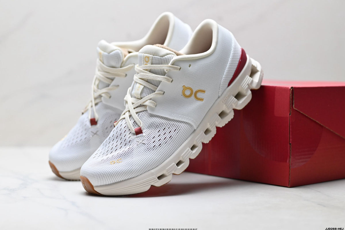 On Cloud X 4 White & Cream Sneakers