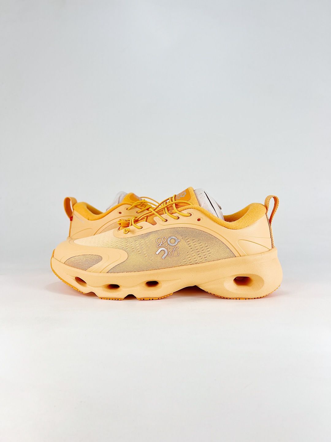 Oudsolo On Yellow Sneakers