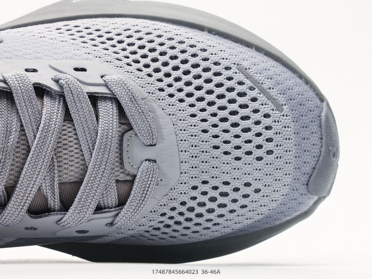 On THE ROGER Pro Fire Grey Sneakers