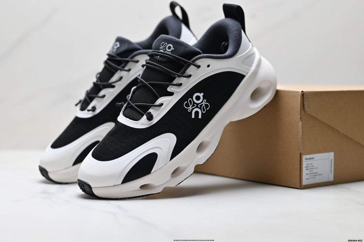 Oudsolo On Black & White Sneakers