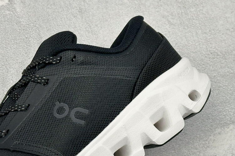 On Cloud X 5 Black & White Sneakers