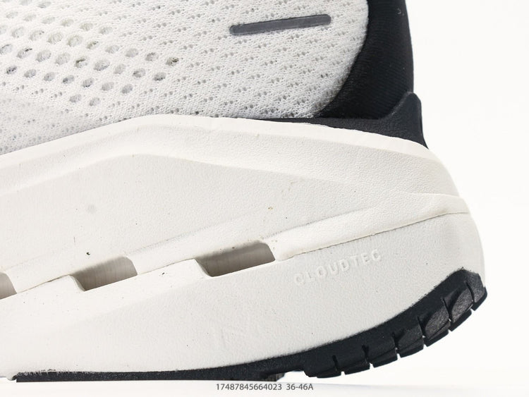 On THE ROGER Pro Fire White & Black Sneakers