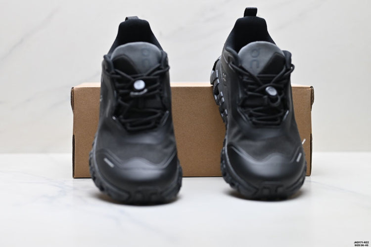 On Cloud 6 Geo All-Black Sneakers