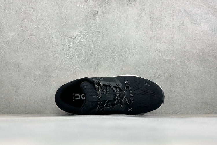 On Cloud X 5 Black & White Sneakers