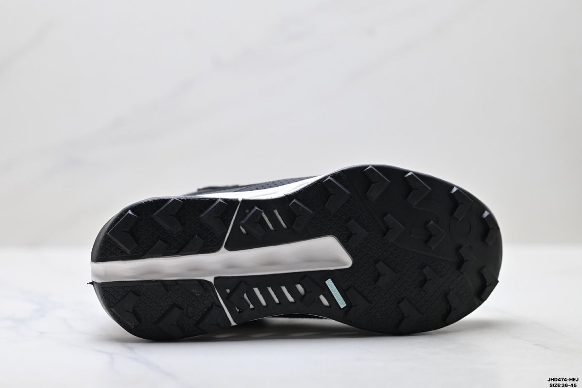 On Cloudhorizon 2 Mid Black & White Sneakers