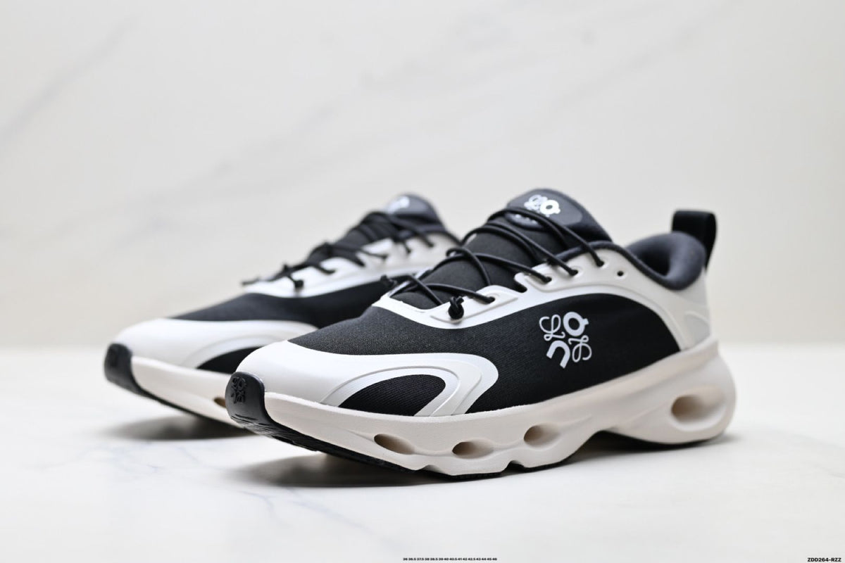 Oudsolo On Black & White Sneakers