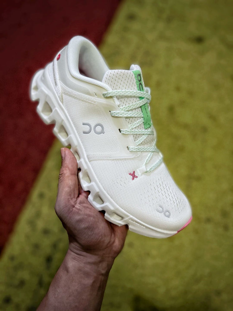 On Cloud X 5 White & Mint Sneakers