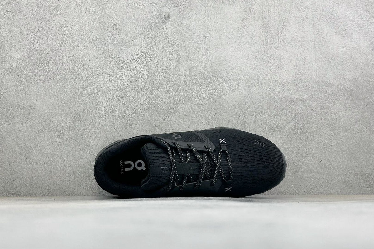 On Cloud X 5 Black & Charcoal Sneakers