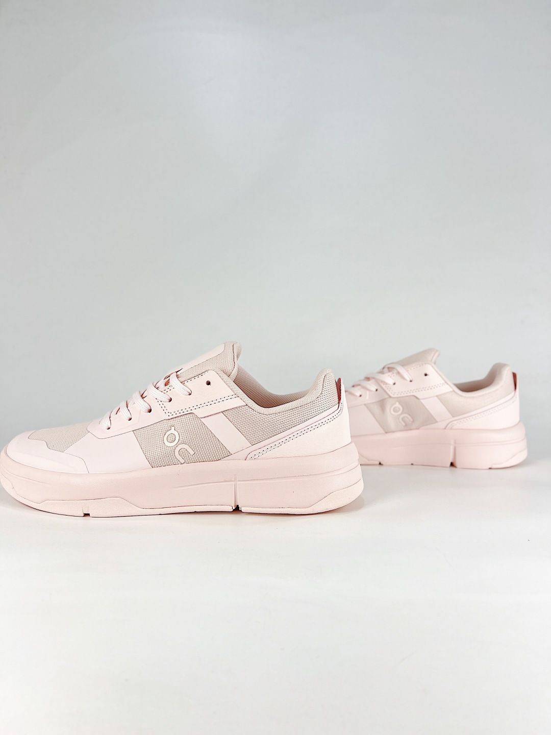 On THE ROGER Clubhouse 2 Blush Pink Sneakers
